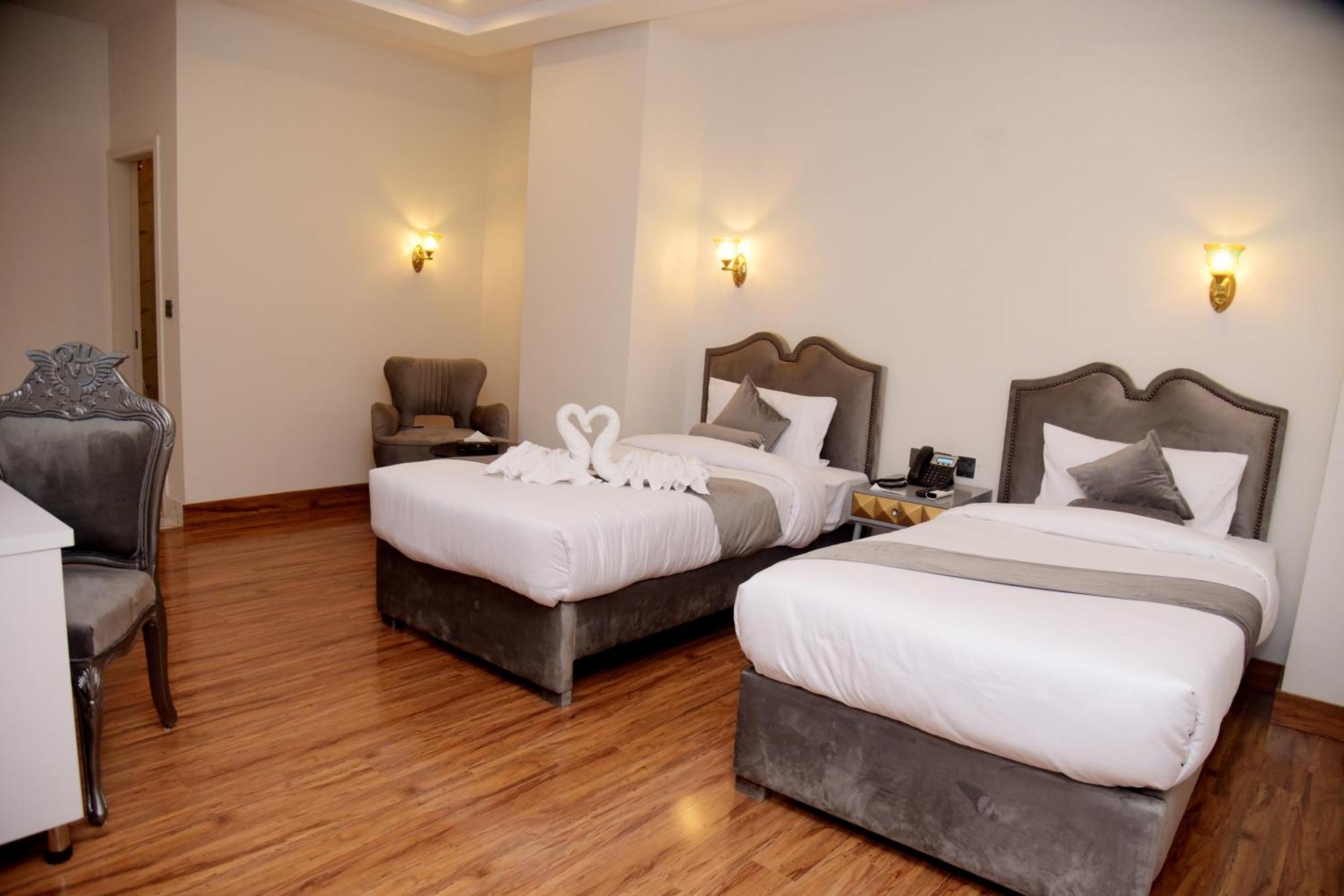 The Rich Hotel & Apartments Лахор Экстерьер фото